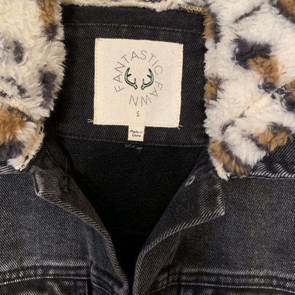 New Fantastic Fawn Leopard Sleeve Hooded Denim Oversized Jacket - Picture 3 of 10